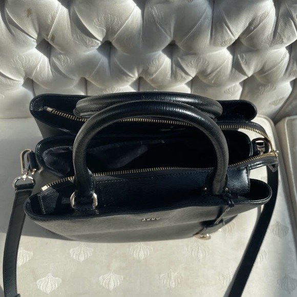 DKNY Paige Satchel in Black - Medium Size 👜👛👝 - Picture 4 of 11